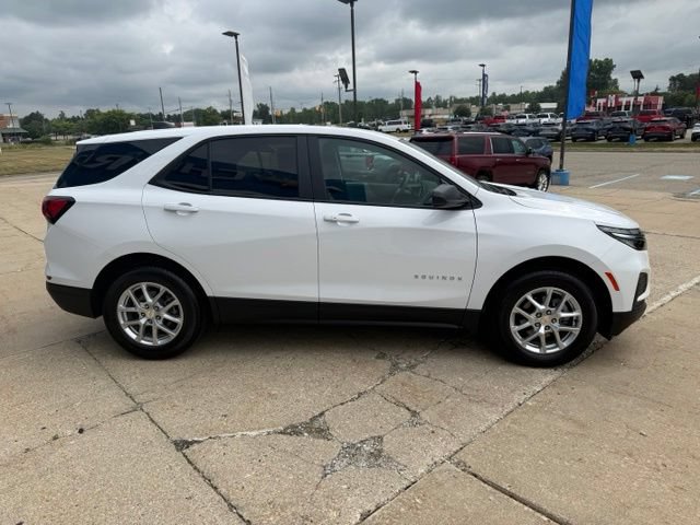Used 2024 Chevrolet Equinox LS w/ LS Convenience Package FWD image 6
