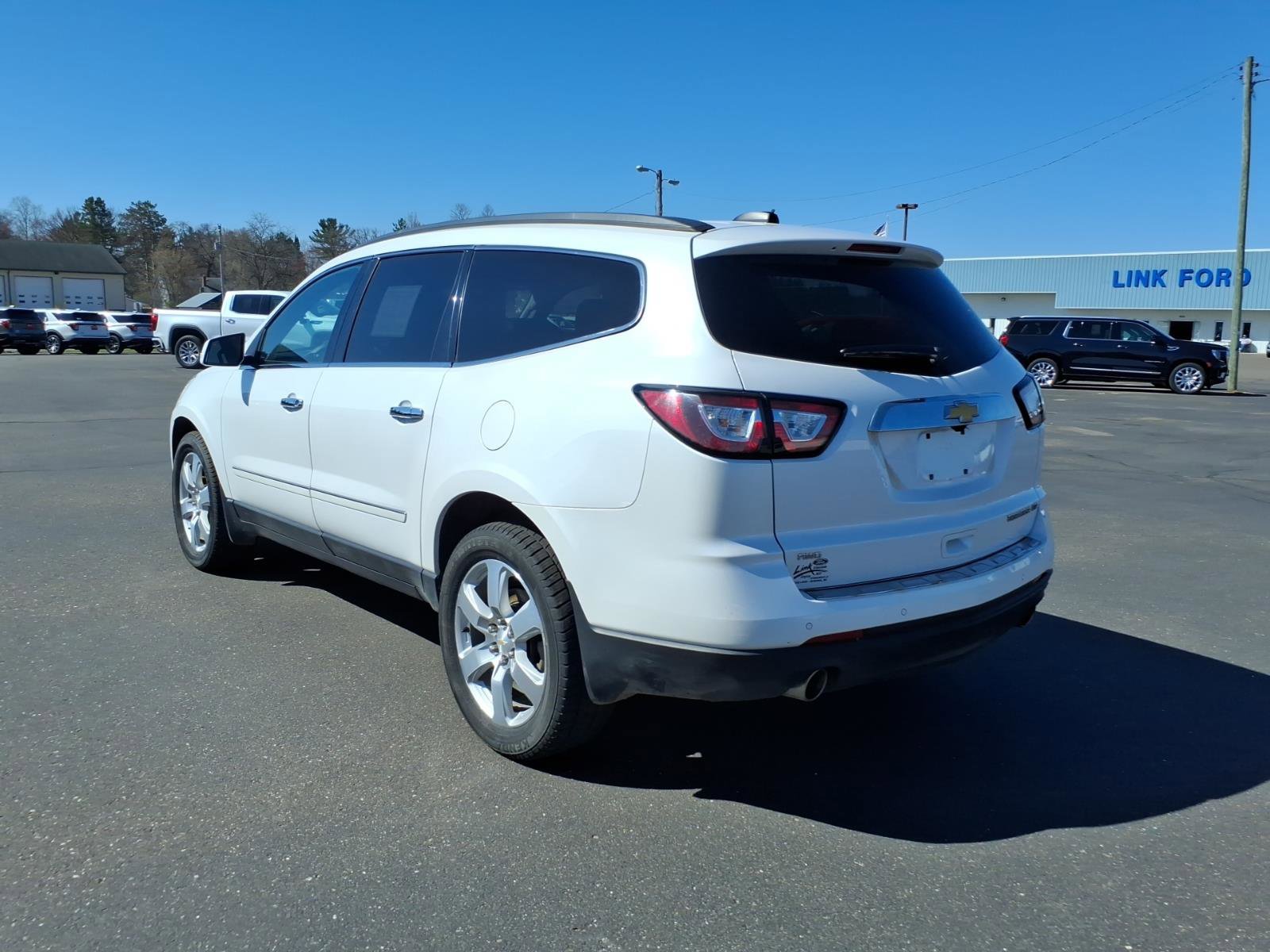 Used 2016 Chevrolet Traverse LTZ AWD/4WD image 3