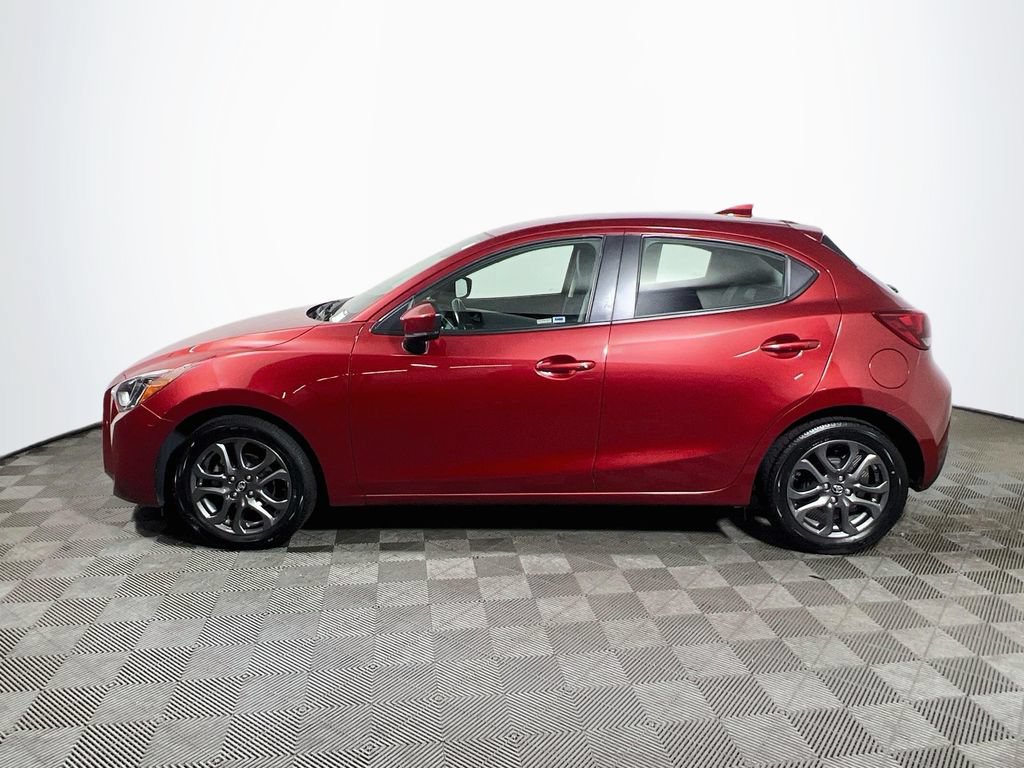 Certified 2020 Toyota Yaris XLE FWD image 4
