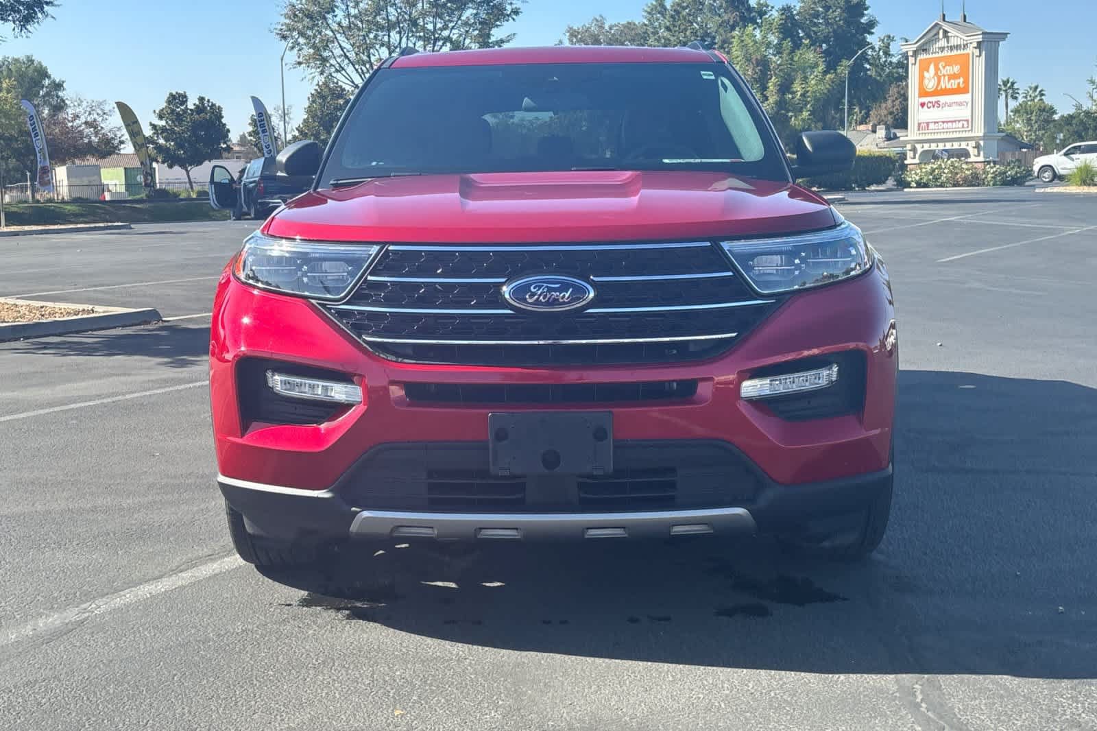 Used 2020 Ford Explorer XLT w/ Equipment Group 202A RWD image 11