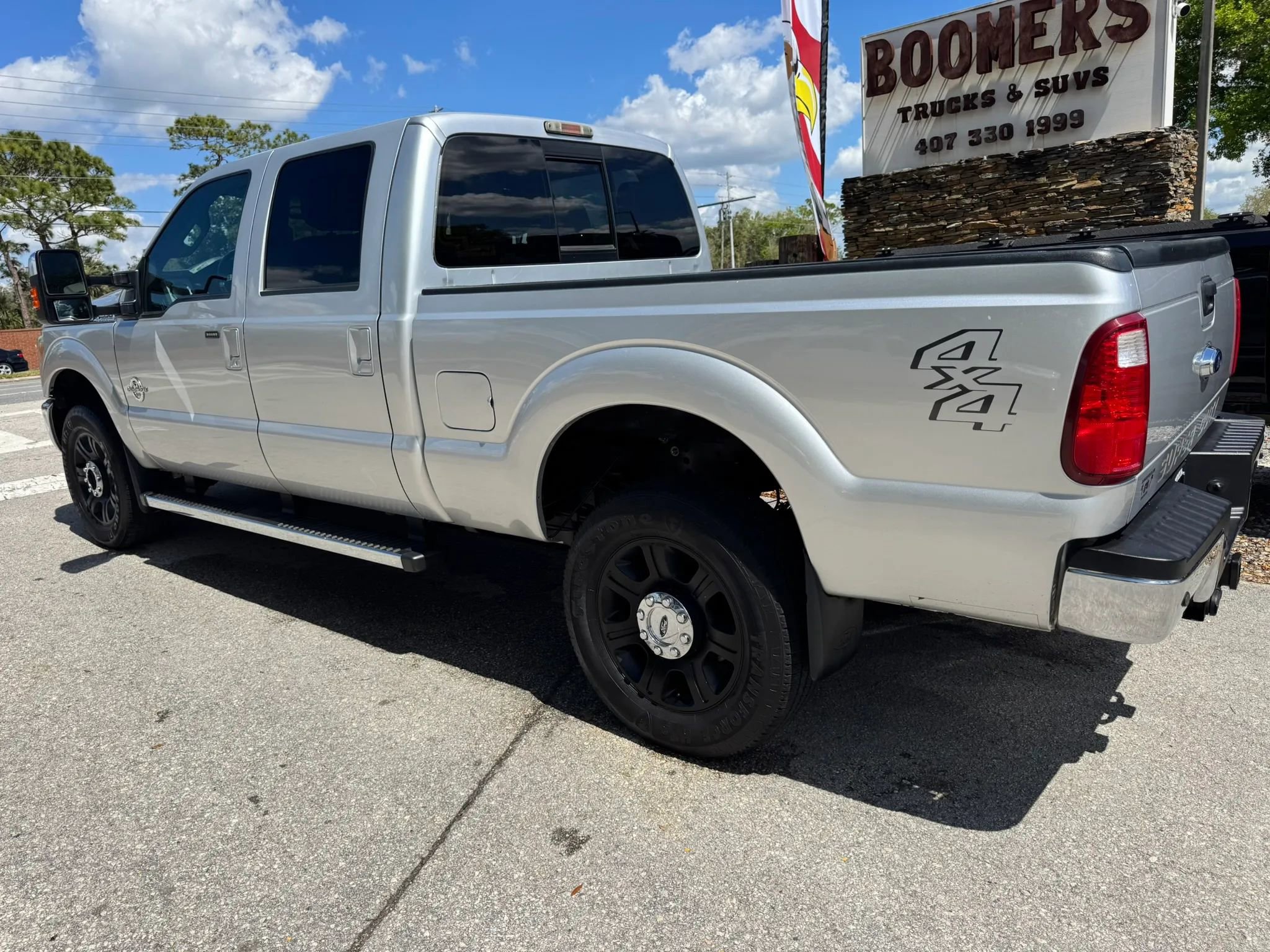 Used 2015 Ford F350 Lariat w/ Chrome Package image 5