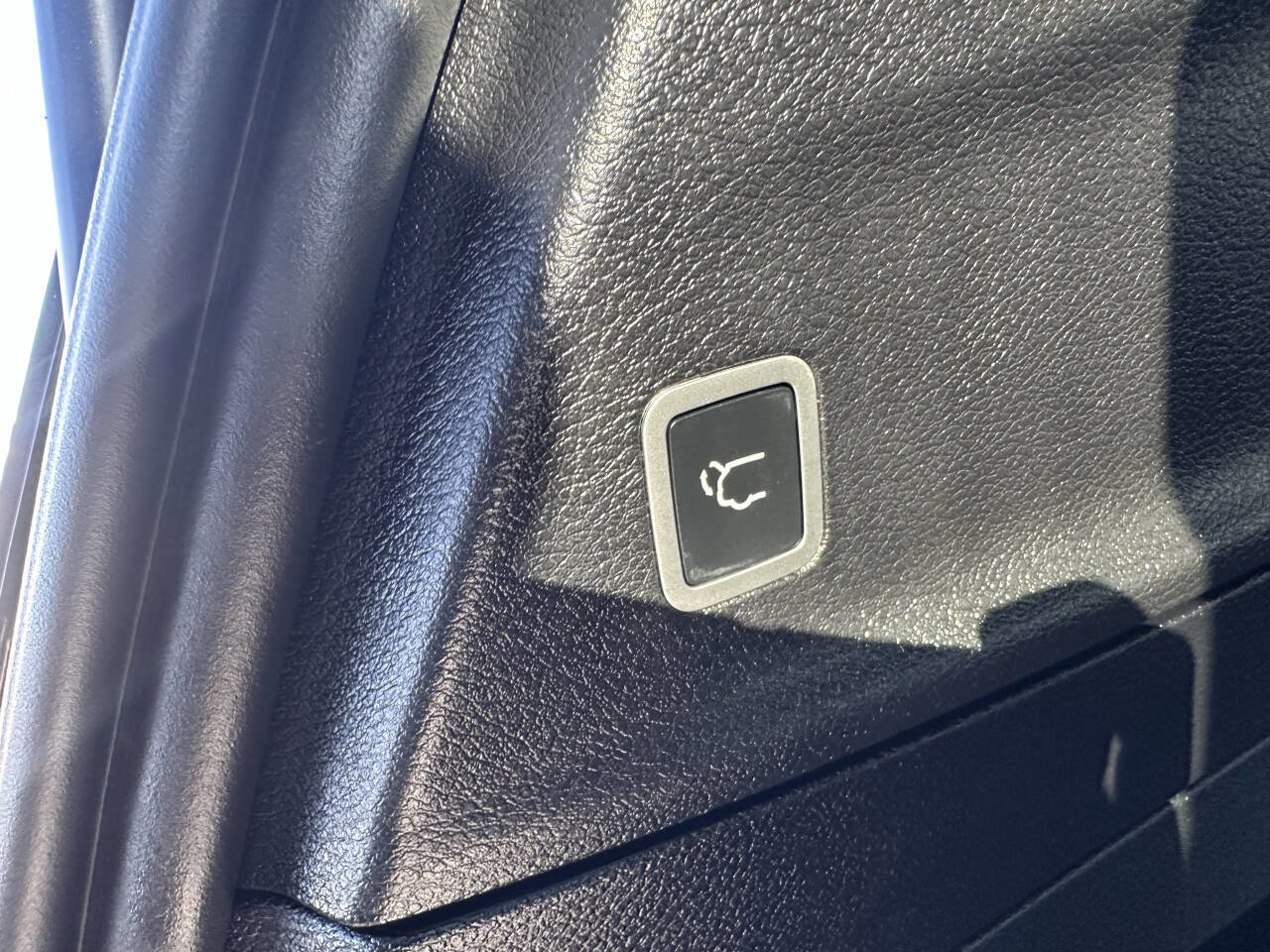 Used 2019 Chrysler Pacifica Touring-L w/ Premium Audio Group image 17