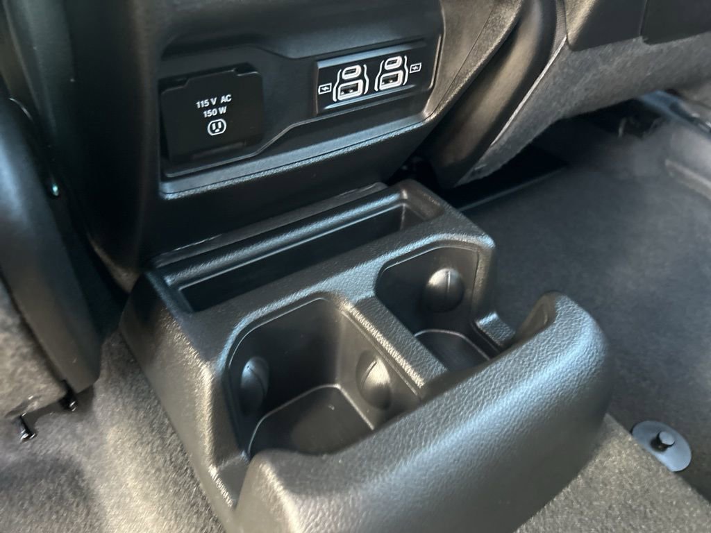 Used 2025 Jeep Grand Cherokee L Limited w/ Black Appearance Package image 36