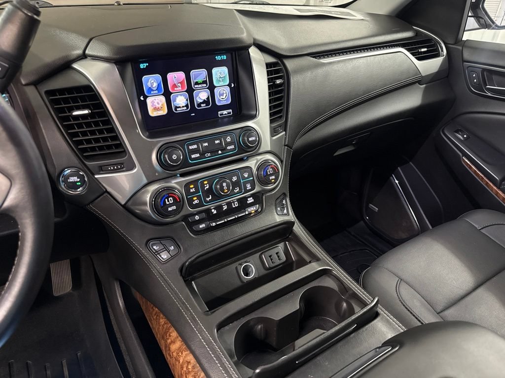 Used 2018 Chevrolet Suburban Premier AWD/4WD image 39