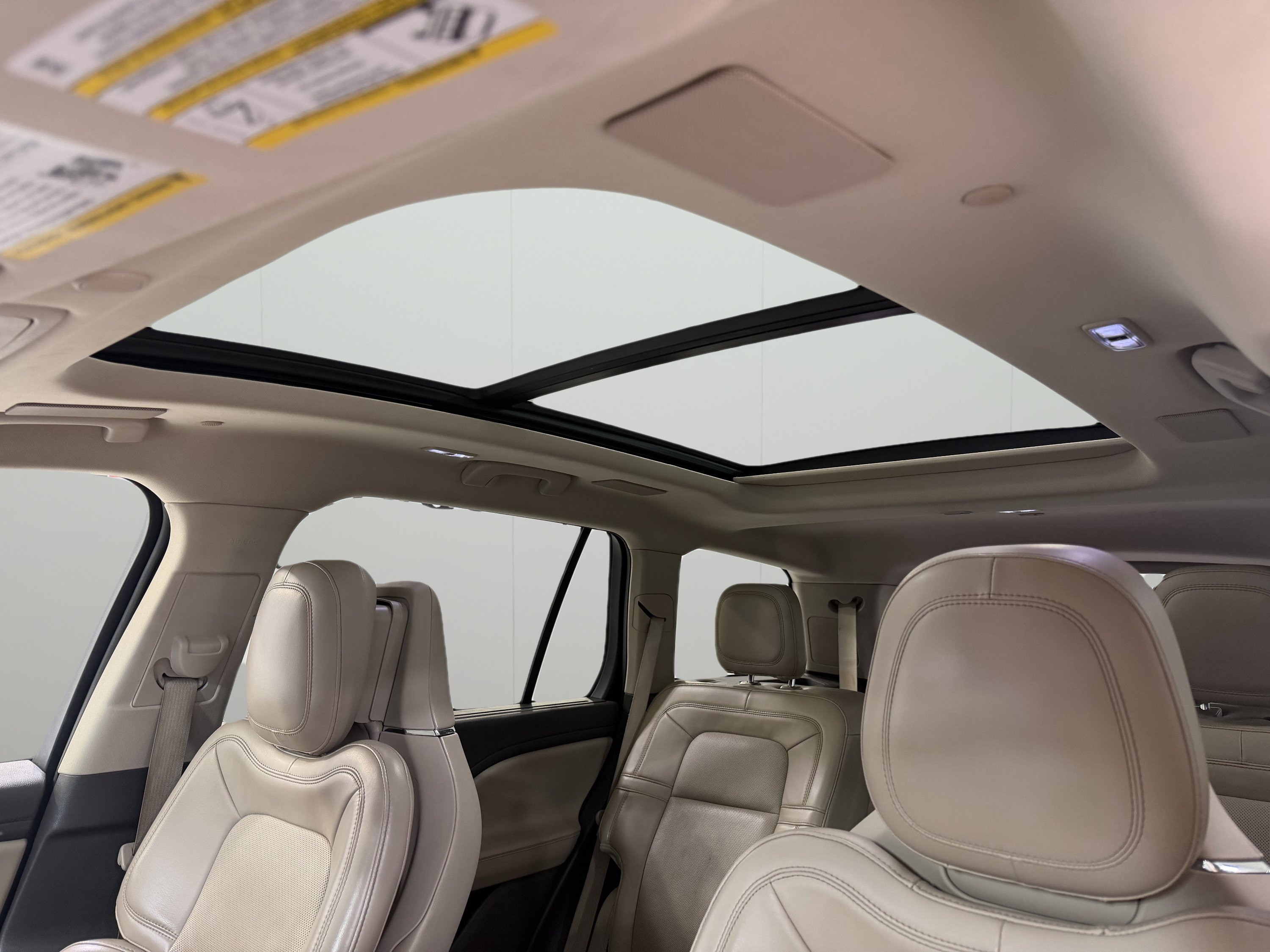 Used 2020 Lincoln Aviator Reserve w/ Equipment Group 202A AWD/4WD image 16