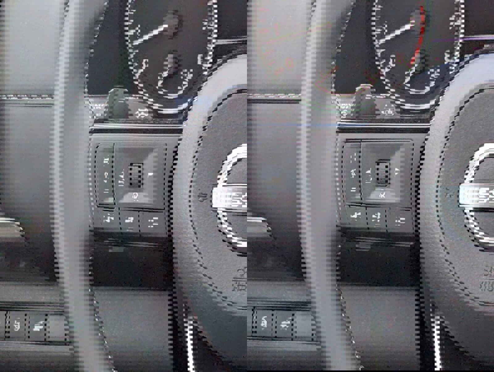 New 2025 Nissan Pathfinder SL image 45