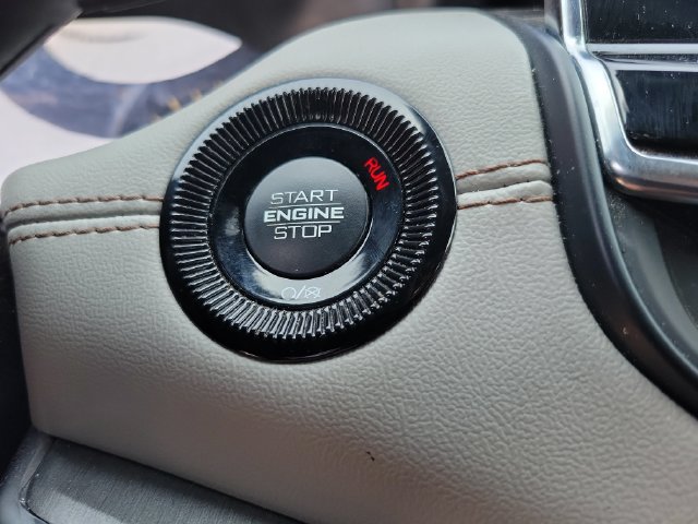 Used 2024 Jeep Compass Limited AWD/4WD image 23