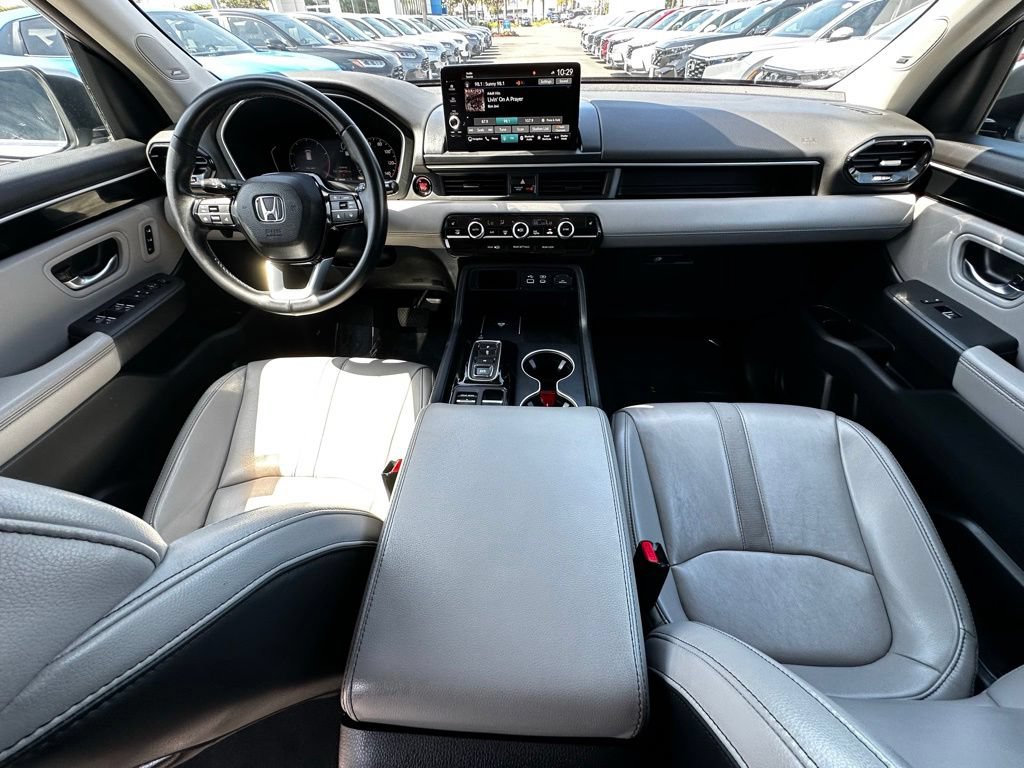 Used 2023 Honda Pilot Touring image 16
