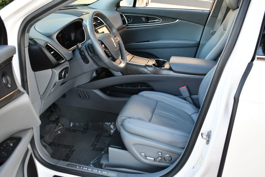 Used 2019 Lincoln Nautilus Reserve image 14