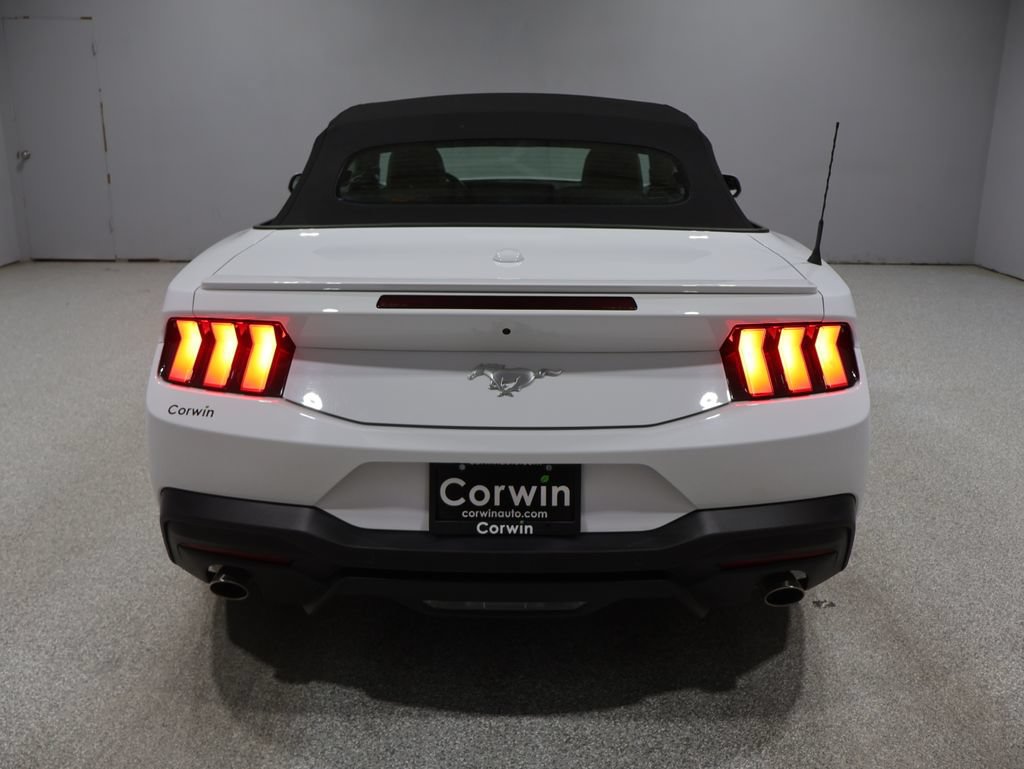 Used 2025 Ford Mustang Premium RWD video 3
