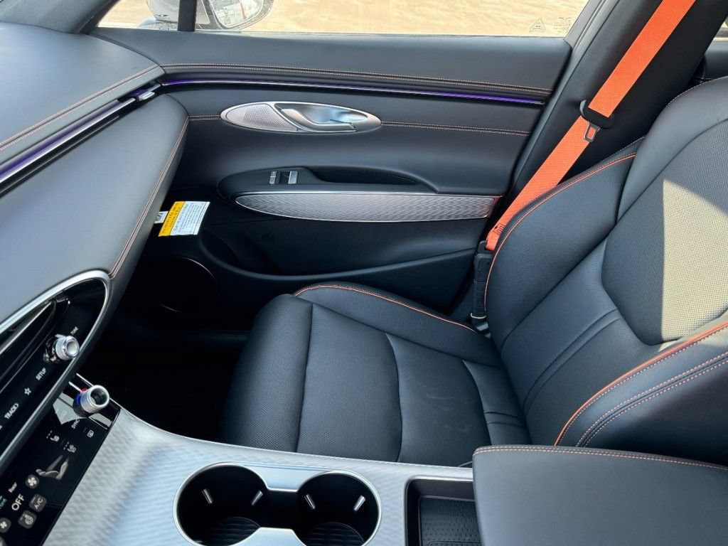 New 2026 Genesis GV70 2.5T Sport Prestige AWD/4WD image 9