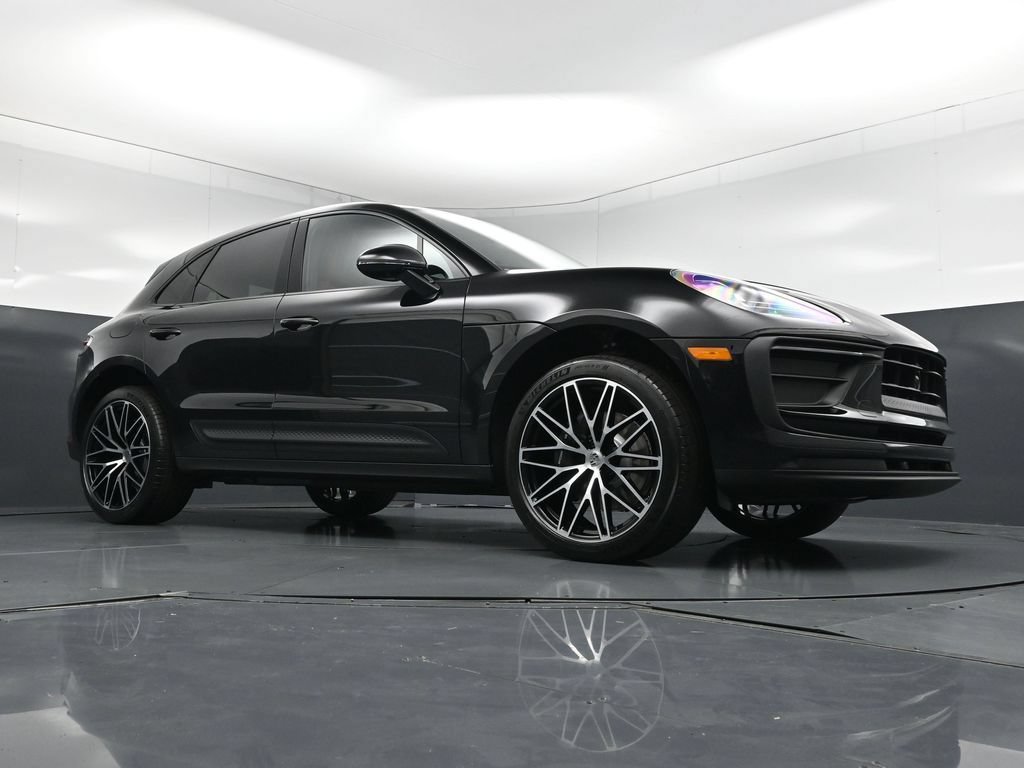 New 2026 Porsche Macan AWD/4WD image 28