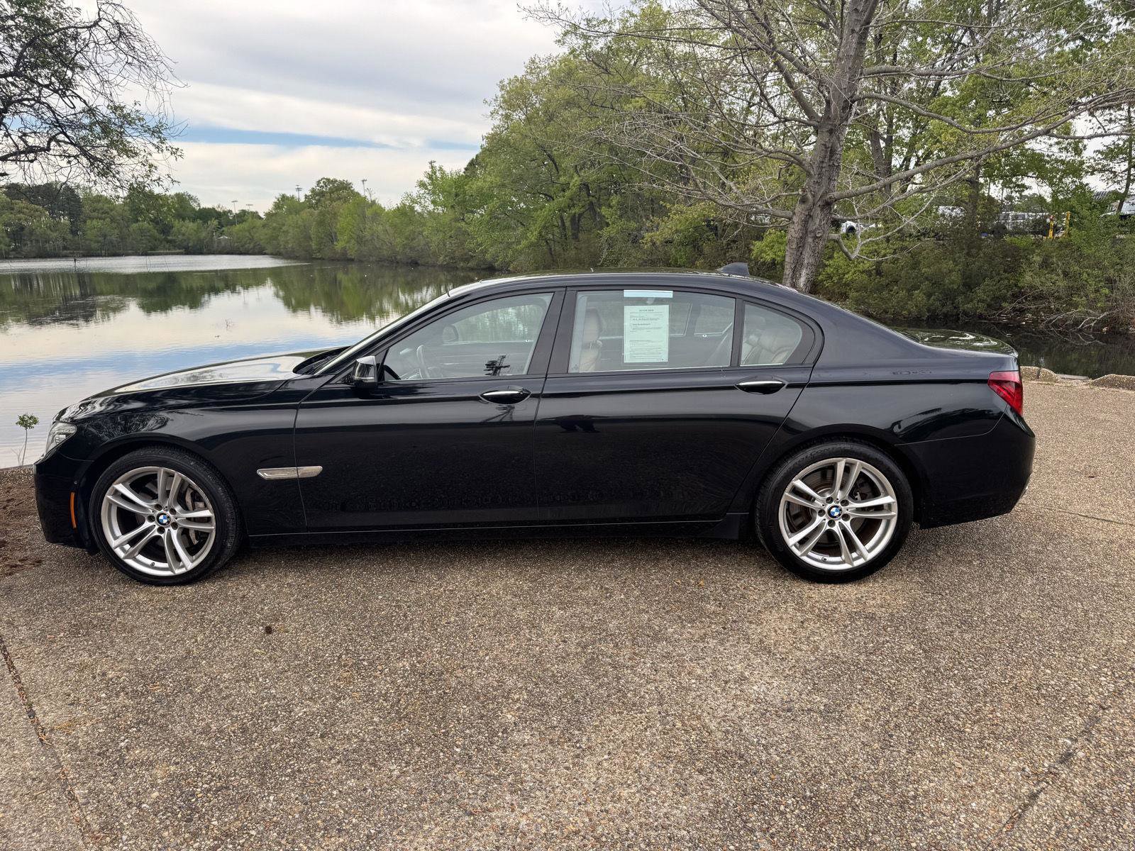 Used 2014 BMW 750Li image 10