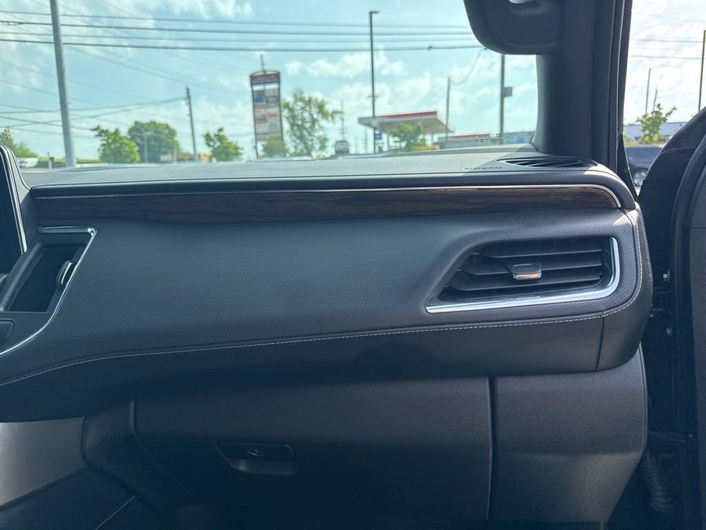 Used 2023 Chevrolet Tahoe Premier AWD/4WD image 22