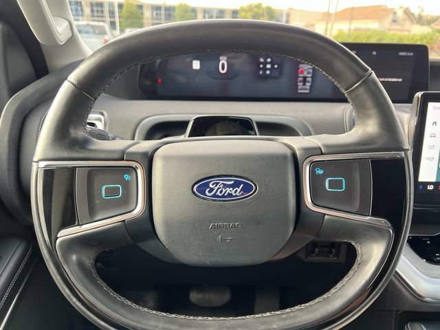 Certified 2025 Ford Expedition Max Platinum w/ Driver's Package AWD/4WD image 22