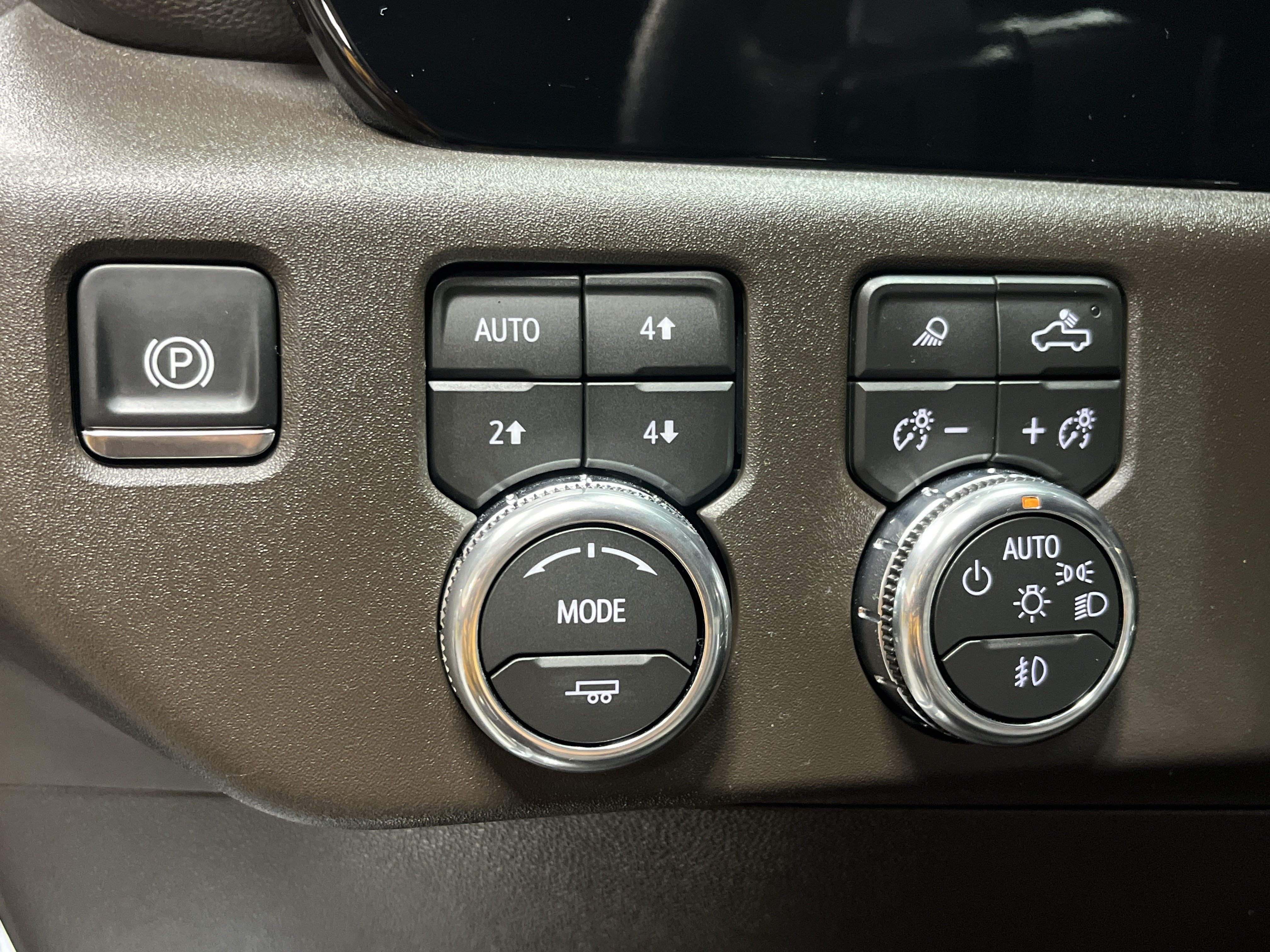 Used 2026 GMC Sierra 1500 SLT w/ SLT Premium Plus Package AWD/4WD image 35