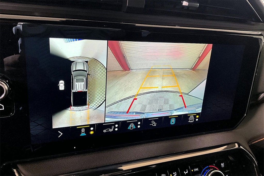 Used 2022 GMC Sierra 1500 AT4 w/ AT4 Premium Package image 17