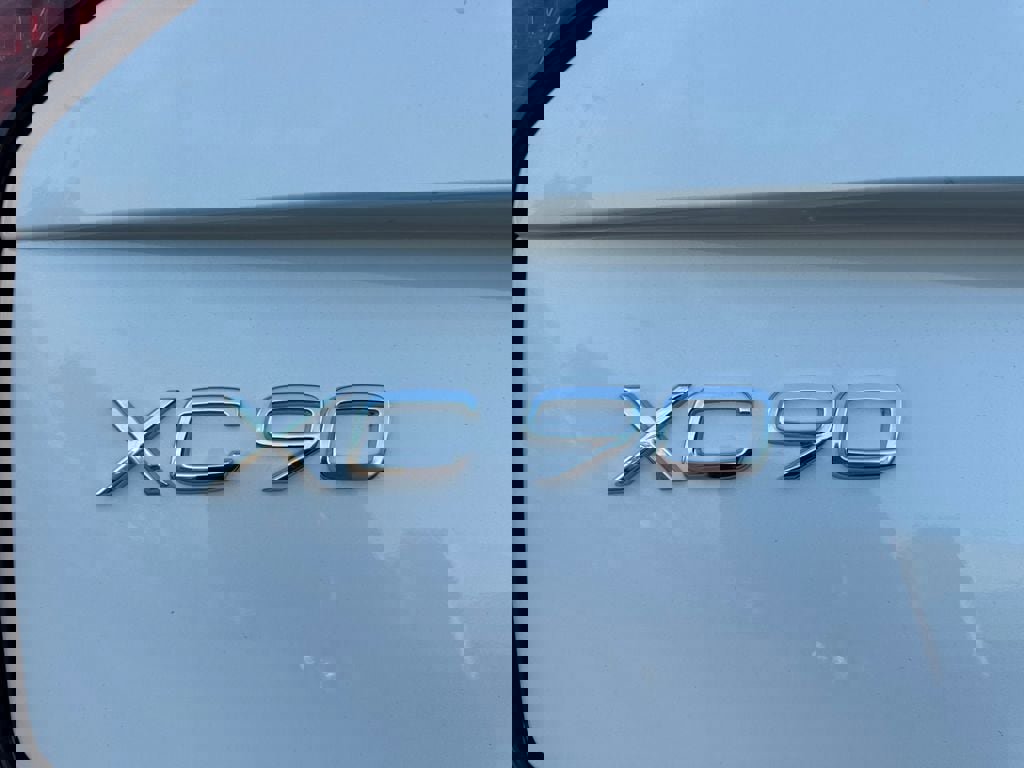 New 2026 Volvo XC90 T8 Ultra w/ Protection Package Premier image 8