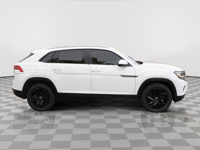 Used 2023 Volkswagen Atlas Cross Sport SE w/ Black Wheel Package AWD/4WD image 2