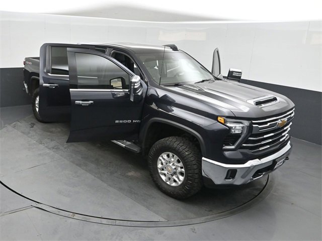 Used 2024 Chevrolet Silverado 2500 LTZ image 49