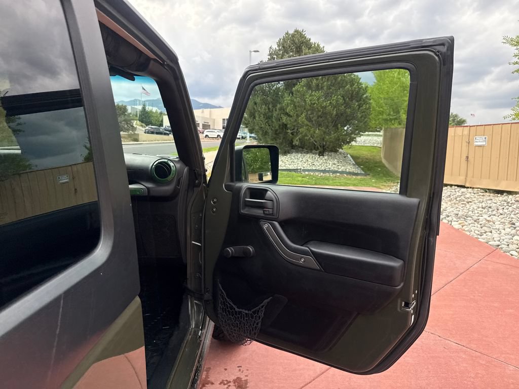 Used 2015 Jeep Wrangler Sport AWD/4WD image 21