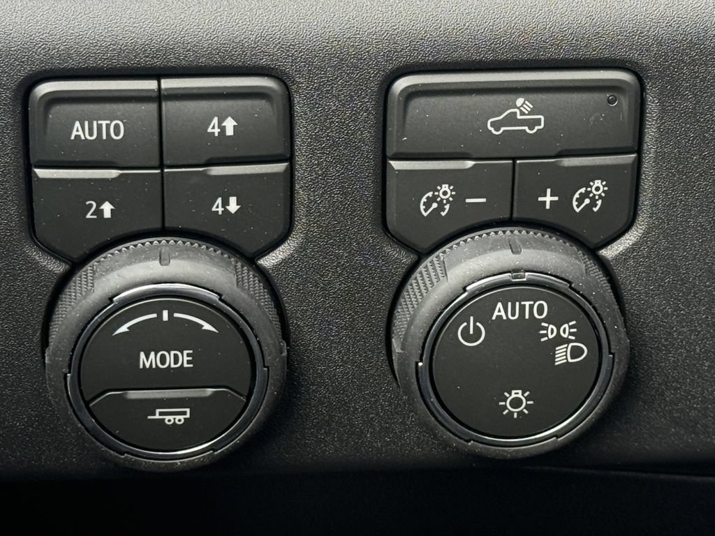 New 2026 Chevrolet Silverado 1500 LT w/ Z71 Off-Road Package AWD/4WD image 23