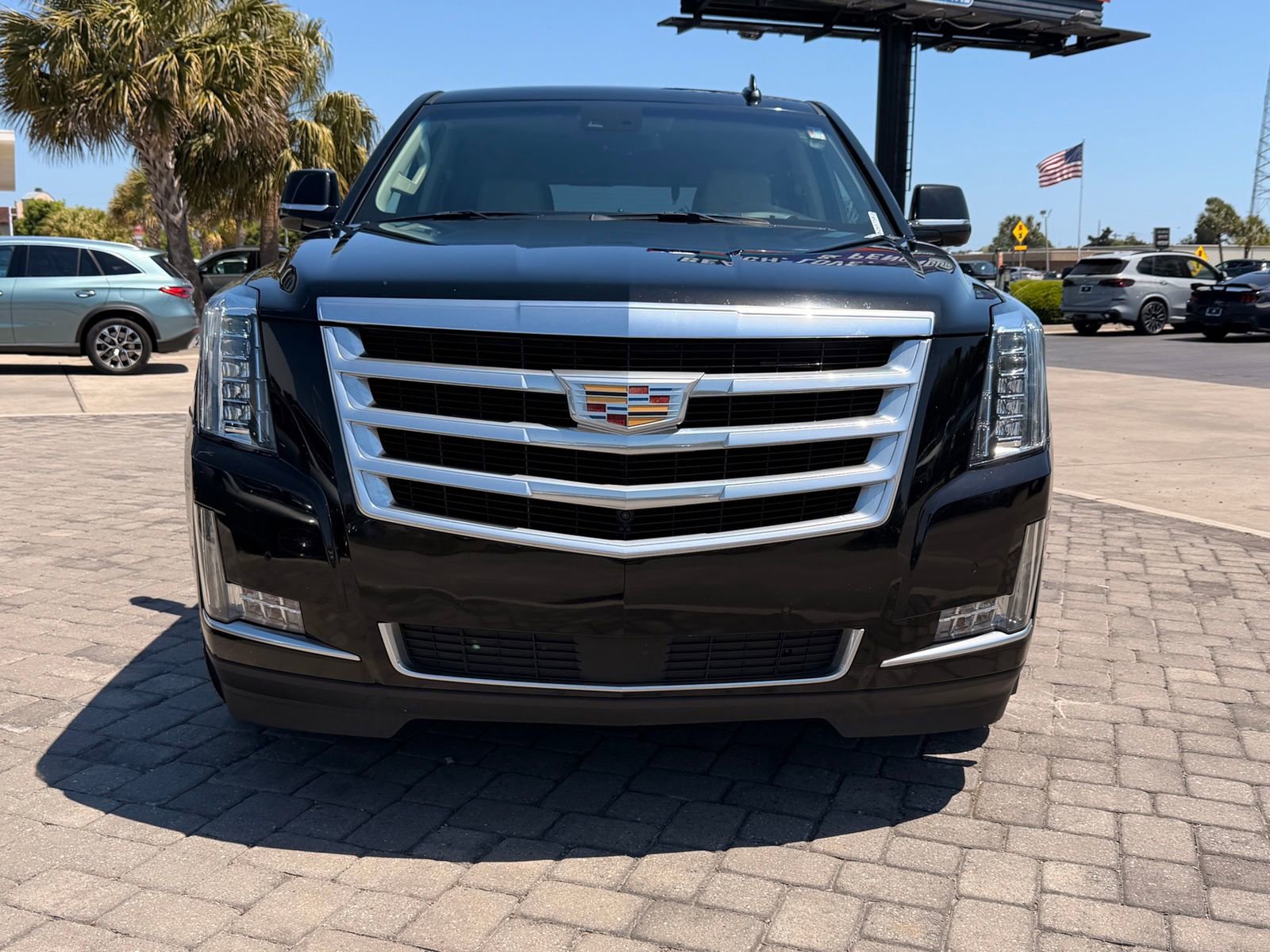 Used 2019 Cadillac Escalade Premium Luxury image 6