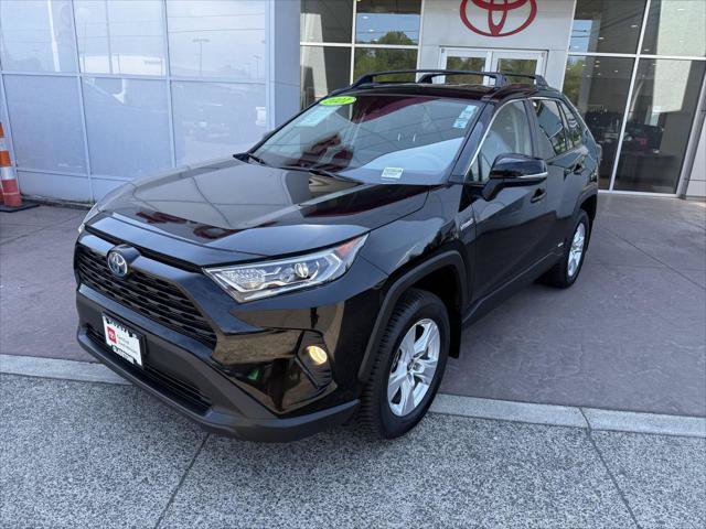 Certified 2021 Toyota RAV4 XLE w/ Carpet Mat Package (TMS) AWD/4WD image 4