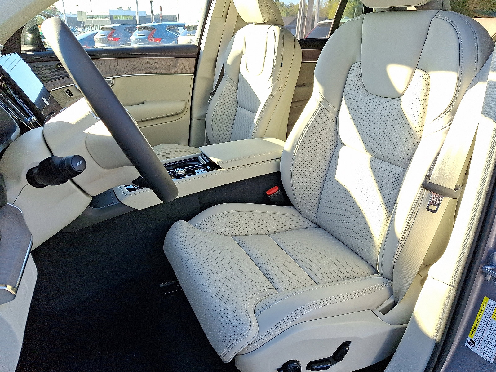 New 2026 Volvo XC90 B6 Ultra w/ Protection Package Premier image 8