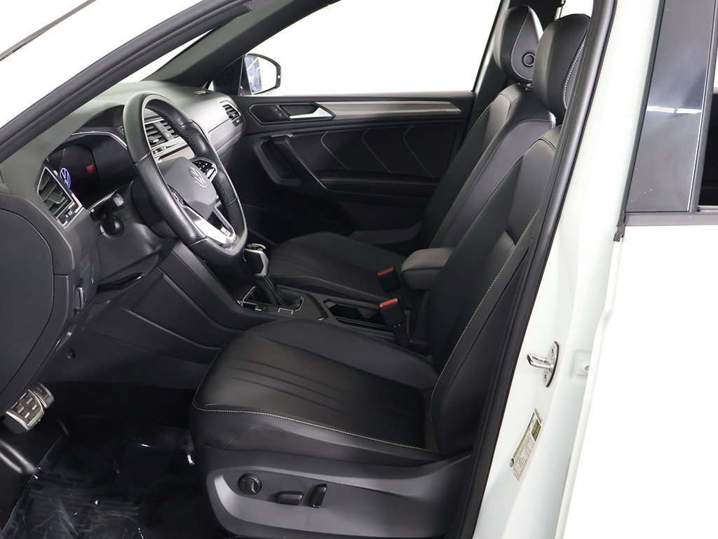 Used 2023 Volkswagen Tiguan SE R-Line FWD image 31