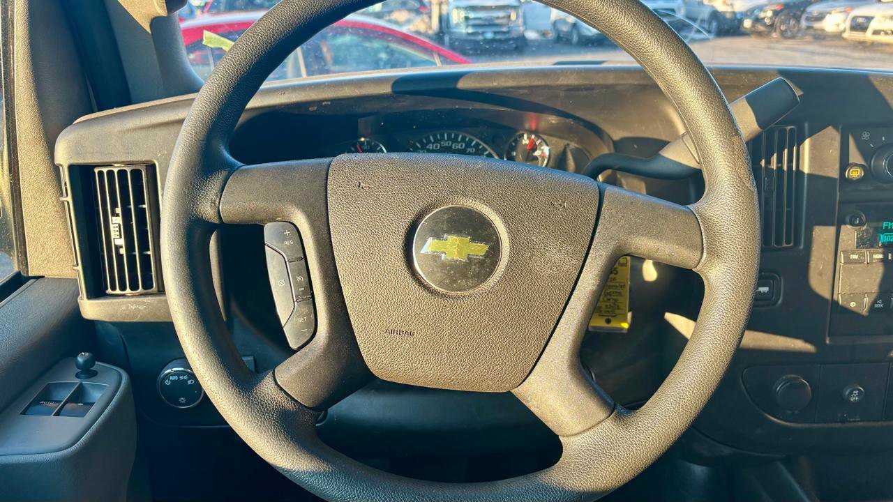 Used 2022 Chevrolet Express 2500 RWD 2500 135 w/ Driver Convenience Package image 18