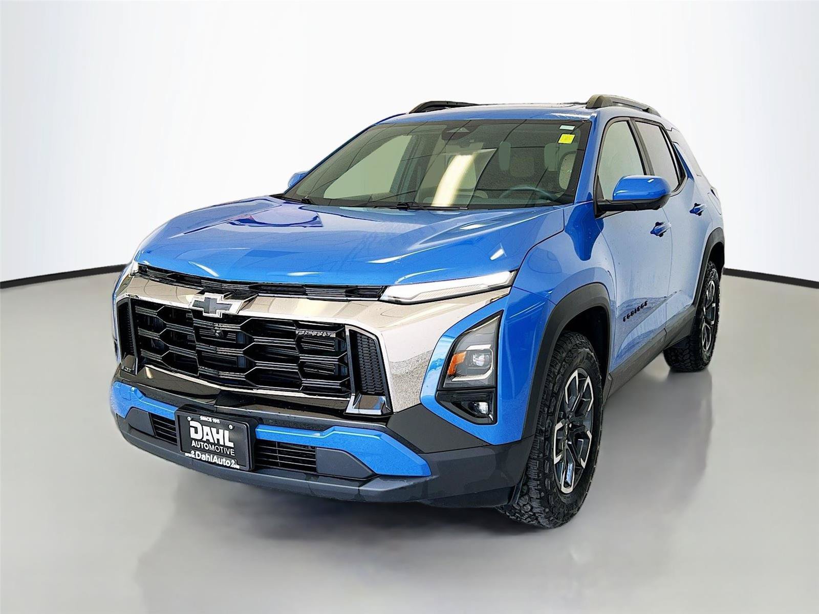Used 2025 Chevrolet Equinox ACTIV w/ Safety and Technology Package FWD image 4