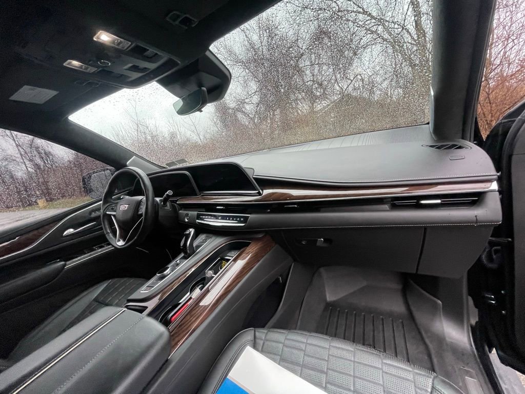 Certified 2022 Cadillac Escalade Sport Platinum w/ LPO, ONYX Package image 12