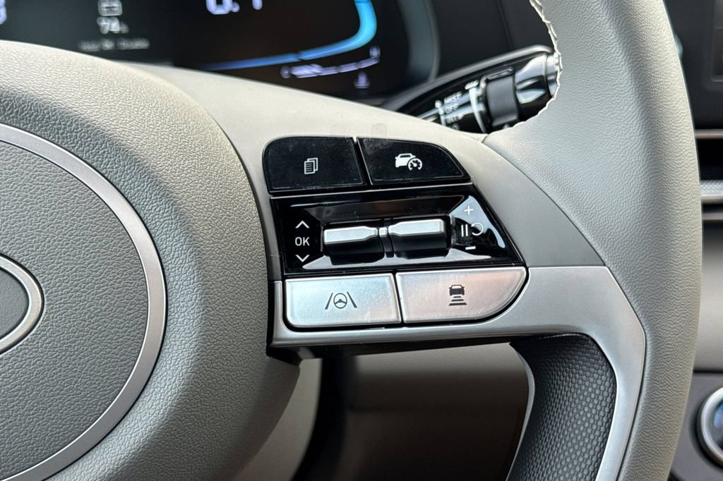 New 2026 Hyundai Elantra SEL Sport Premium FWD image 26