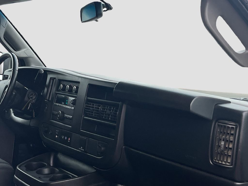 Used 2024 GMC Savana 2500 w/ Driver Convenience Package image 26