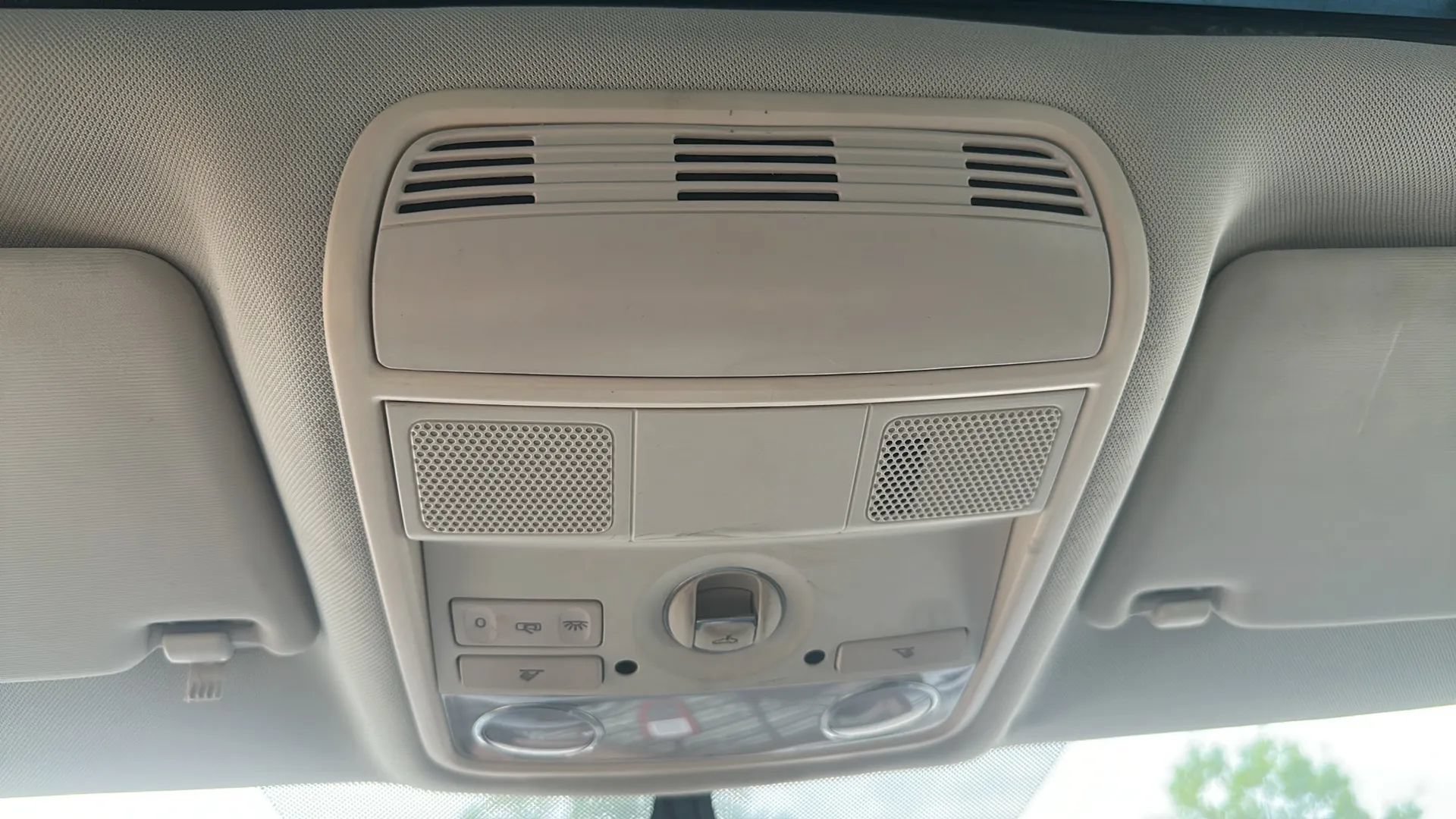 Used 2013 Volkswagen CC Lux FWD image 38