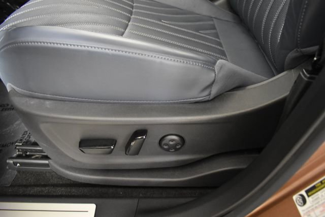 Certified 2023 Nissan Ariya AWD/4WD image 12