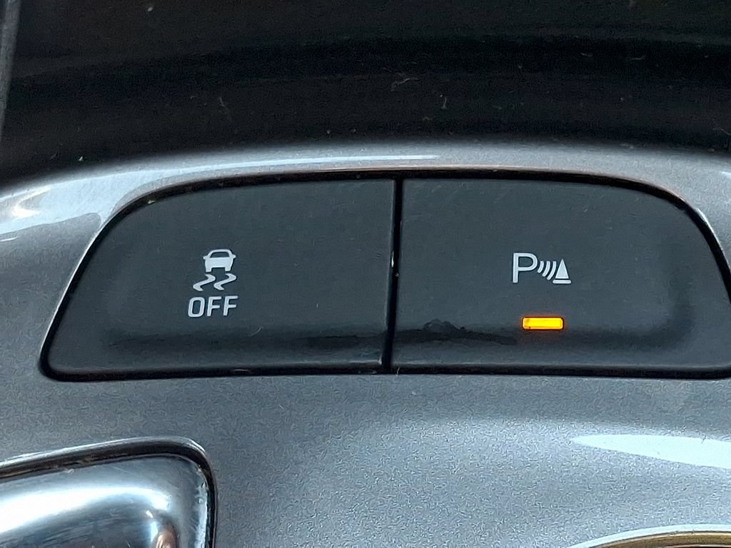 Used 2025 Chevrolet Malibu LT FWD image 23