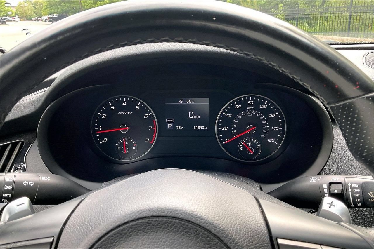 Used 2020 Kia Stinger GT-Line w/ Sun & Sound Package RWD image 10