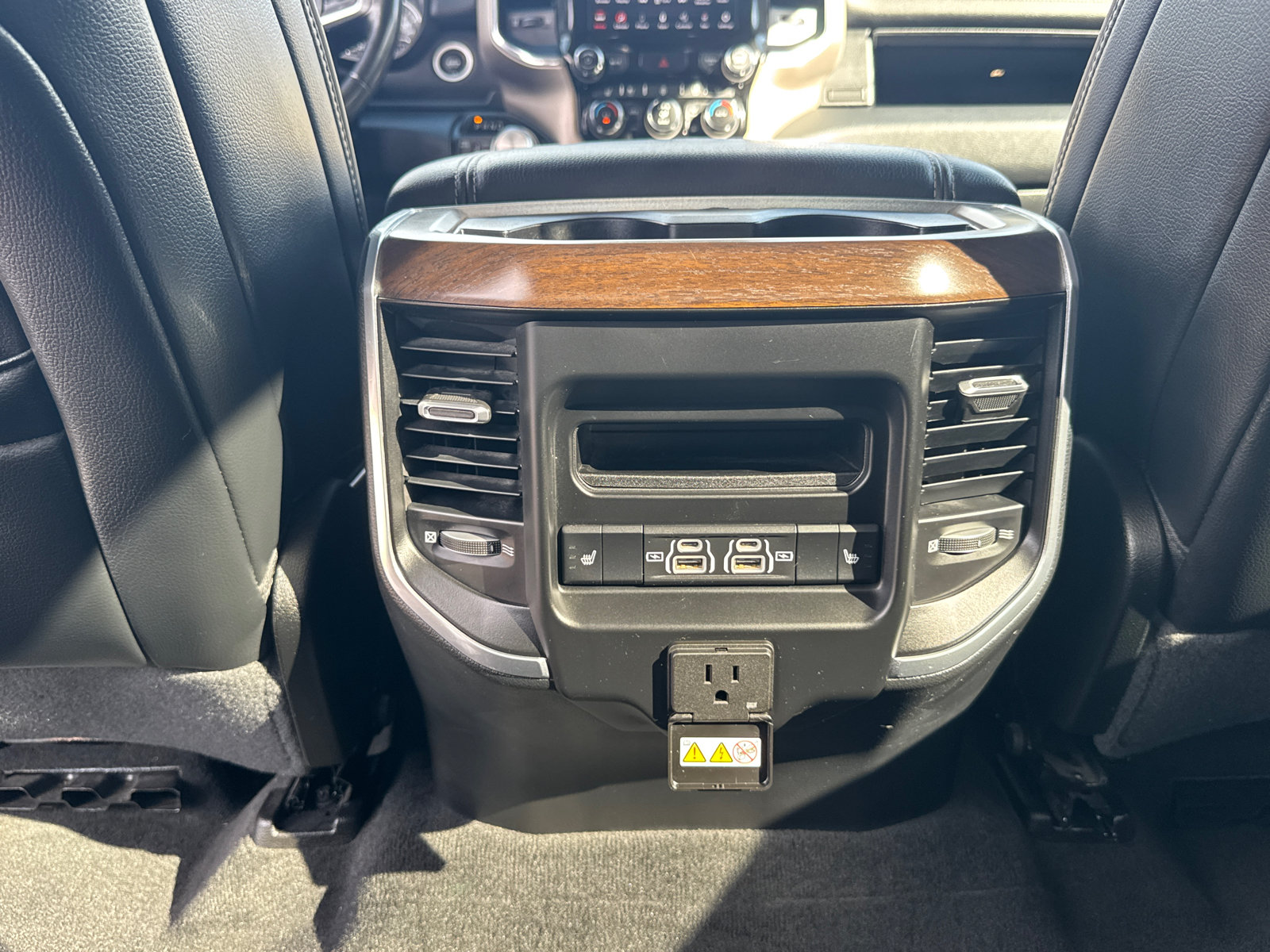 Used 2021 RAM 1500 Laramie AWD/4WD image 8