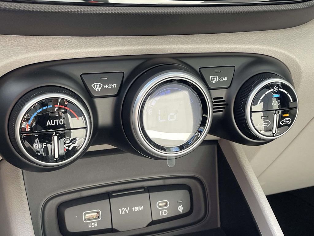 New 2026 Hyundai Venue SEL image 28