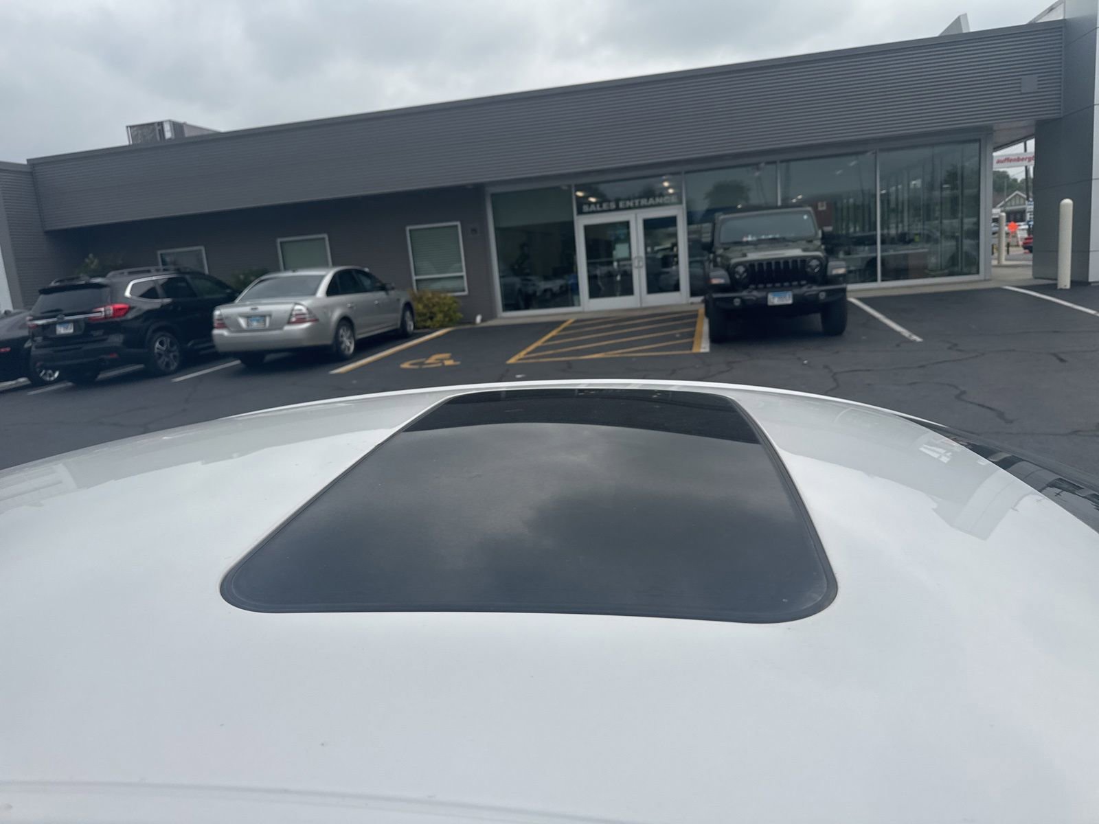 Used 2016 Ford Fusion Titanium FWD image 6