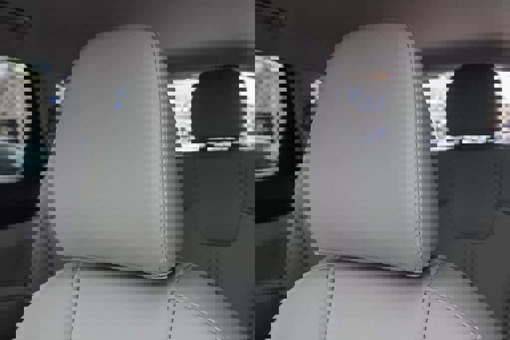 Certified 2024 Kia Sorento EX image 24