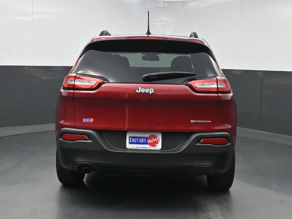 Used 2017 Jeep Cherokee Sport FWD image 36