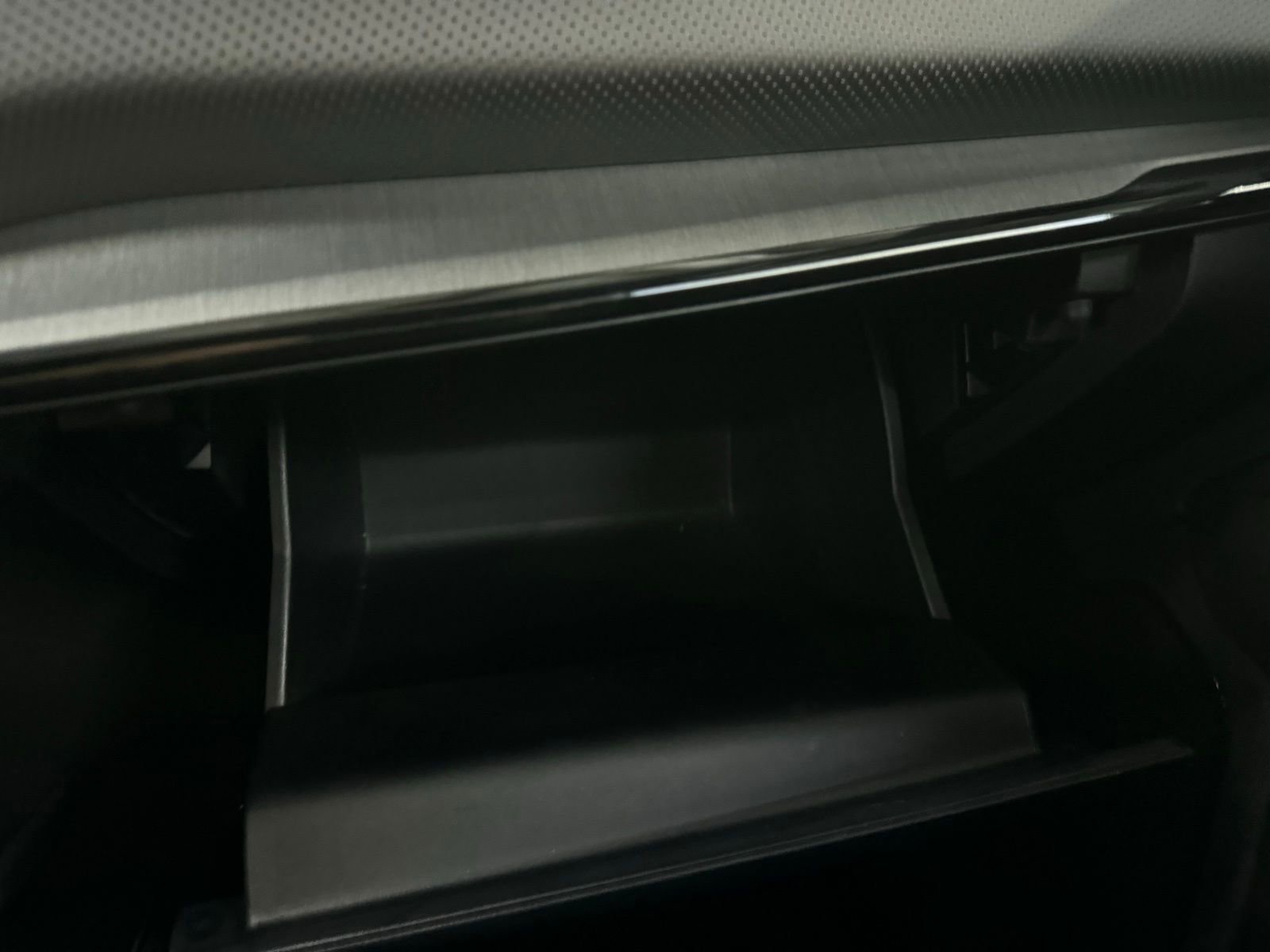 Used 2024 Jeep Compass Trailhawk w/ Trailhawk Convenience Group image 25