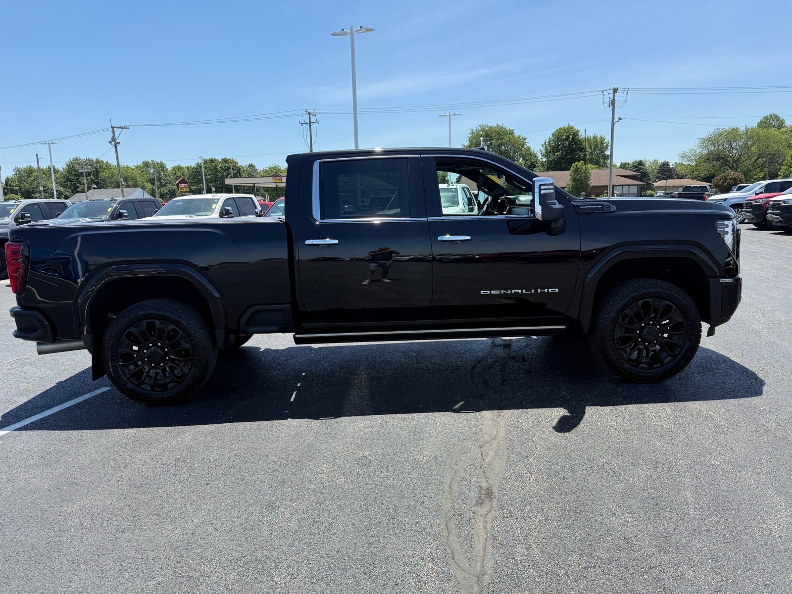 Used 2024 GMC Sierra 2500 Denali Ultimate AWD/4WD image 6