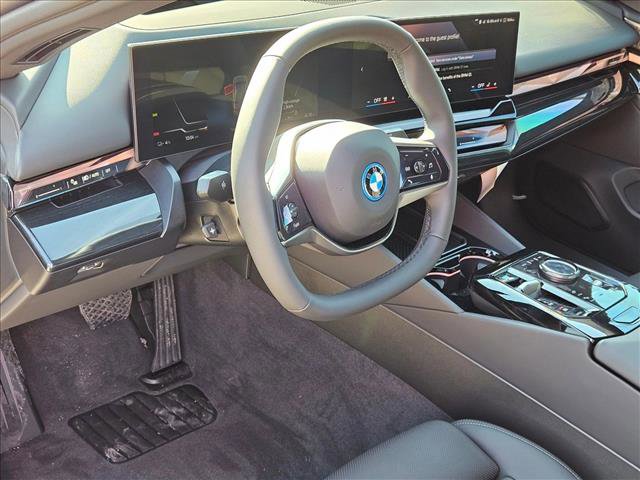 Used 2026 BMW i5 eDrive40 image 3