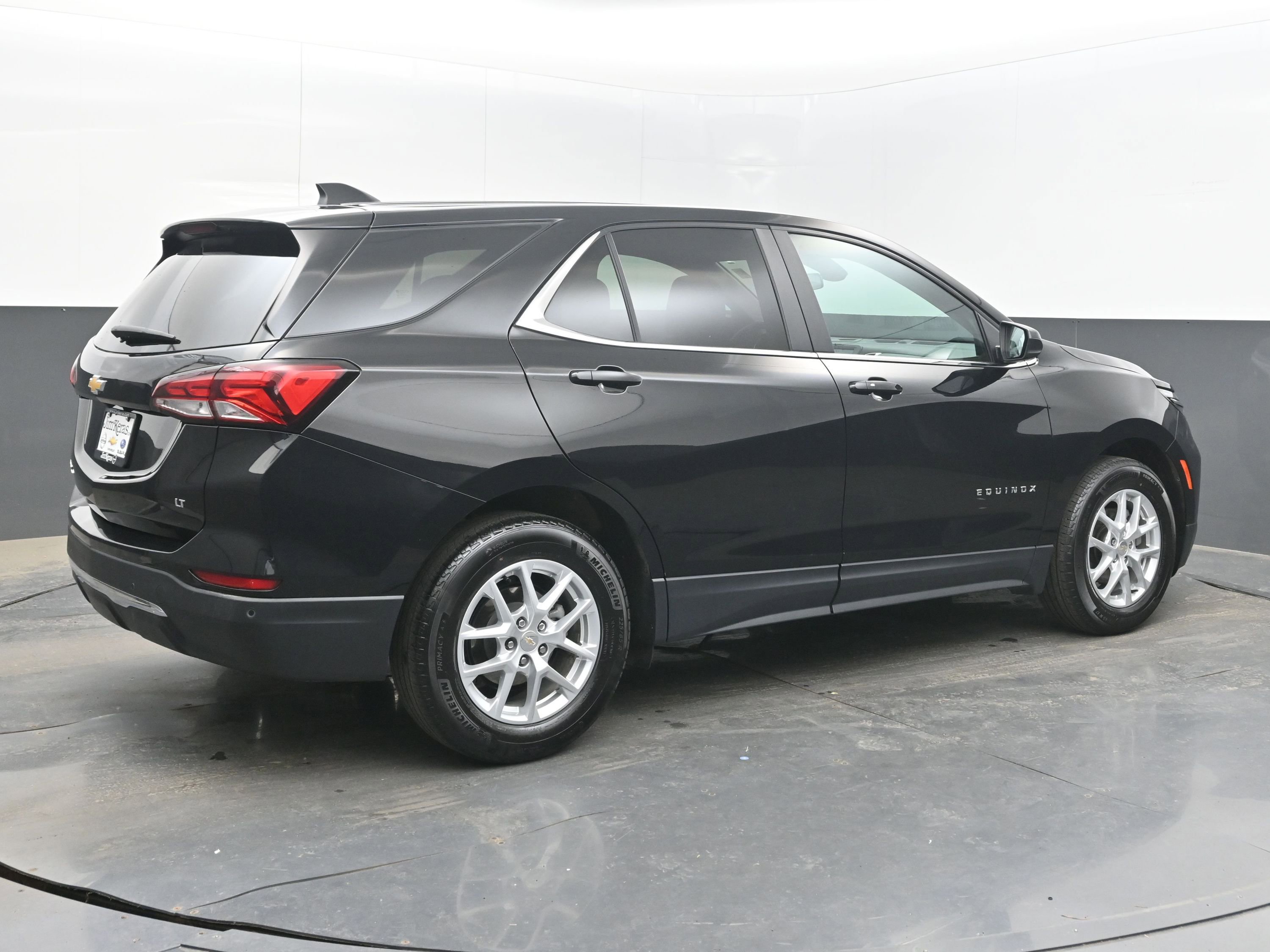 Used 2024 Chevrolet Equinox LT FWD image 7