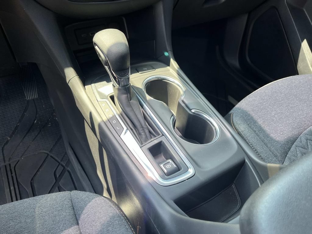 Used 2023 Chevrolet Equinox LT FWD image 32