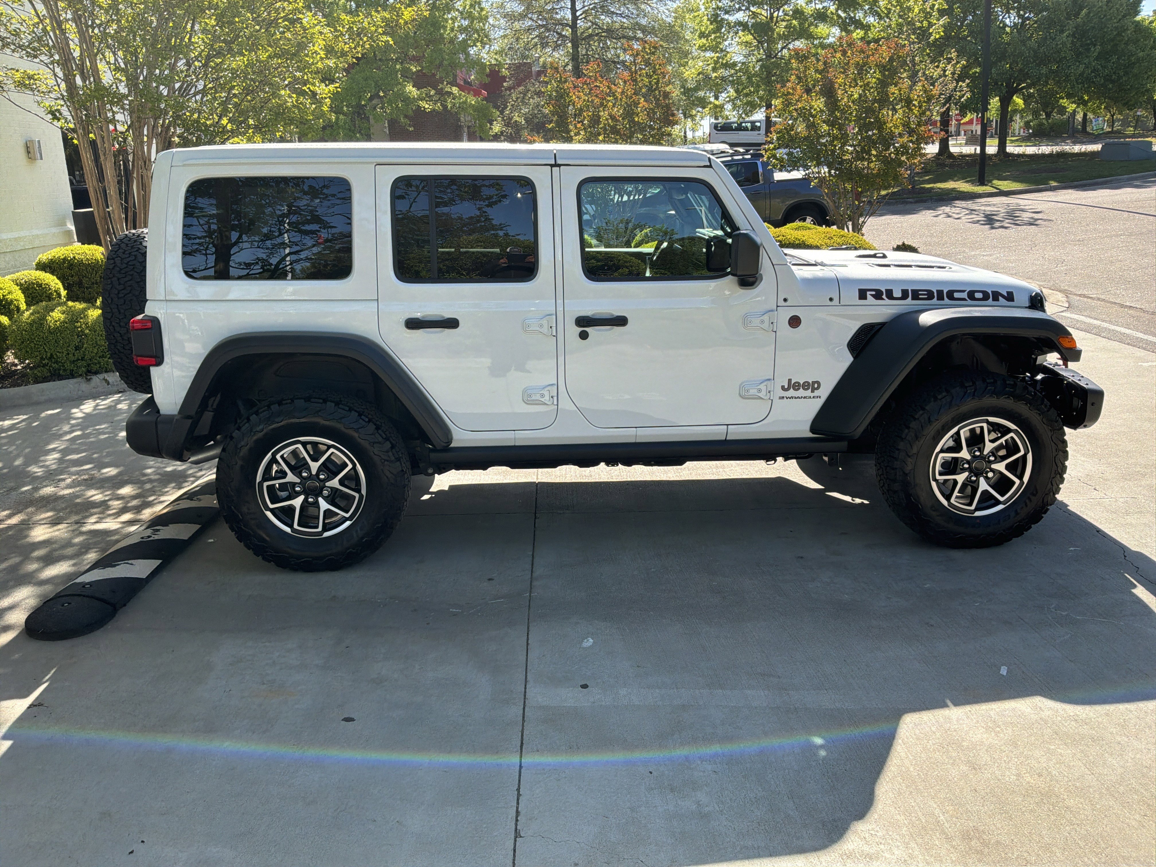 Used 2026 Jeep Wrangler Unlimited Rubicon w/ Safety Group AWD/4WD image 11
